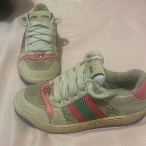 Gucci distressed sneakers for little girl